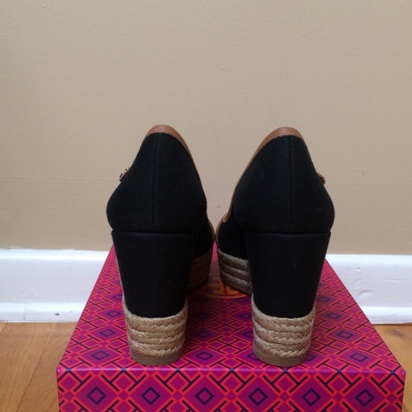 ⬇️TORY BURCH 'Majorca' Platform Peep Toe Wedges - Picture 7 of 8